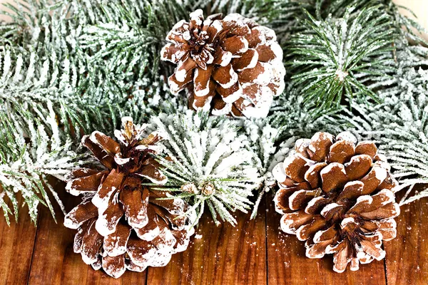 Boże Narodzenie granica z dekoracja, ozdoba na tle drewniane — Zdjęcie stockowe