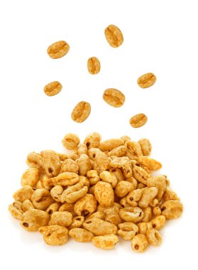 Kuru buğday üzerinde beyaz izole kahvaltı için