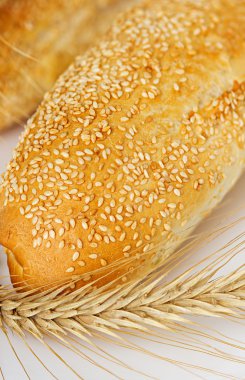 Bun, ekmek ile spikelets