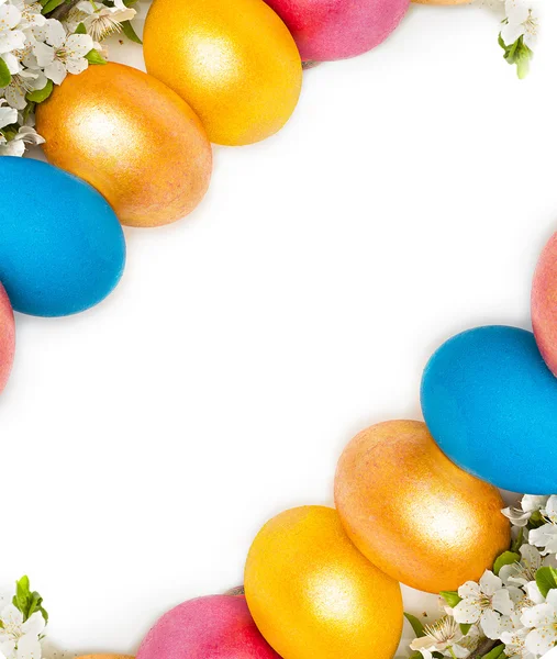 Fondo de Pascua con huevos y flores de primavera, espacio de texto — Foto de Stock