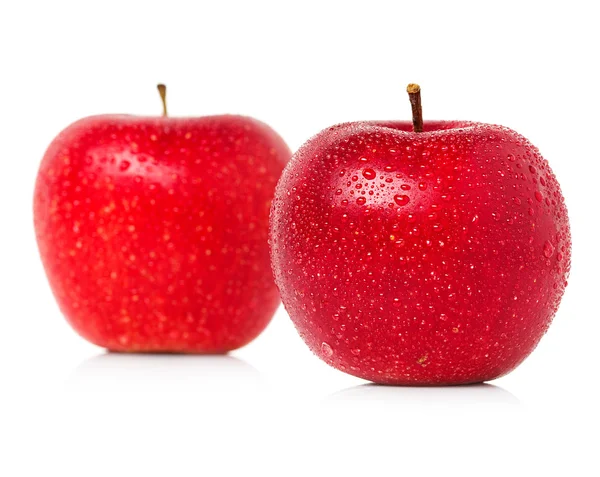 Kırmızı elma ile izole su damlaları — Stok fotoğraf