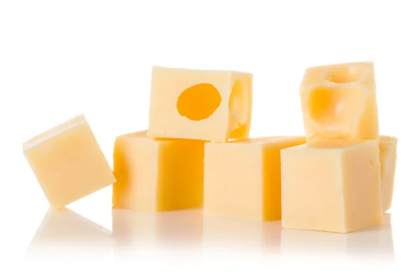 Close-up τυρί που απομονώνονται σε λευκό — Φωτογραφία Αρχείου