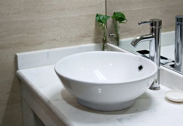 Hotel washroom interior — Stock Photo, Image