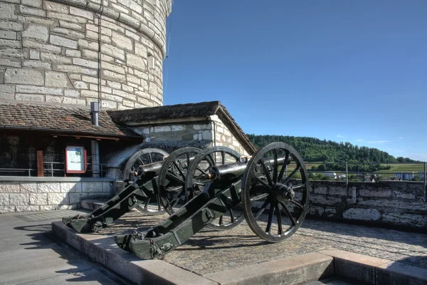 Kanonen auf der munot Festung — Stockfoto