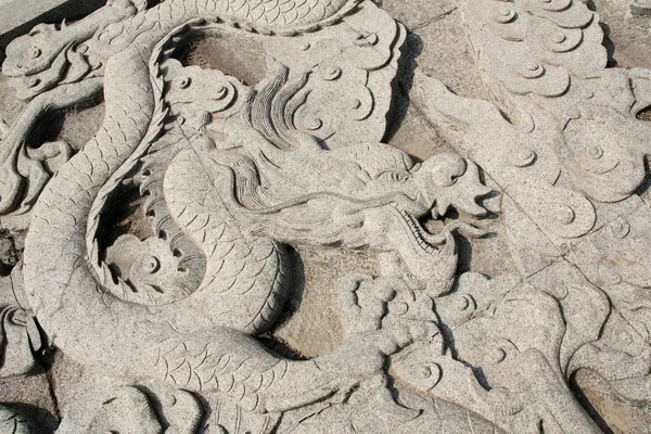 Sculpture de dragons — Photo