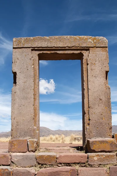 Puerta Stoen en templo Kalasayaya, Tiahuanaco, Bolivia — Foto de Stock