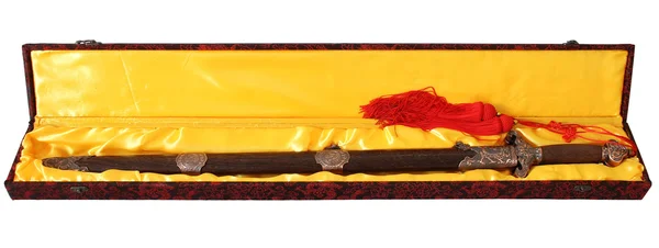 Chiński tradycyjny miecz podwójnej w polu jedwabiu, na białym tle — Zdjęcie stockowe