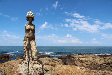 Deniz kızları lili tarafından perkins, ucundaki punta del este, uruguay