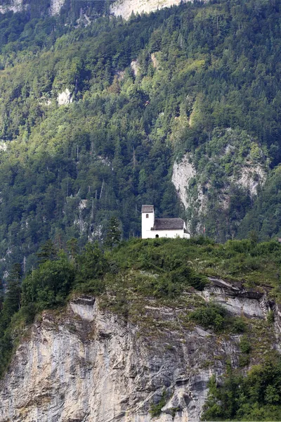 Kapellet St. Georgen på Flumserberg, kantonen St. Gallen i Schweiz — Stockfoto