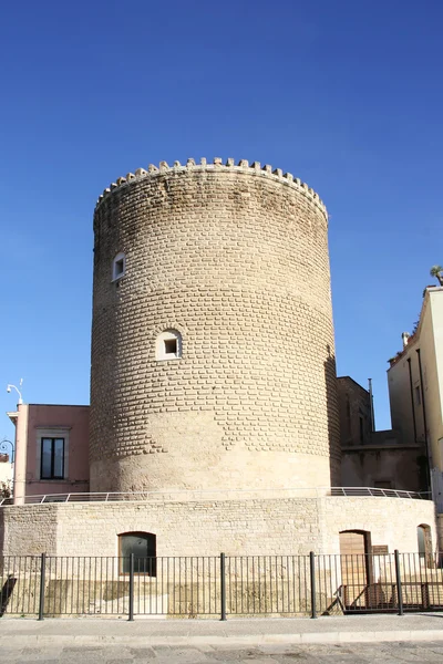 Oude militaire toren in bitonto, Italië — Stockfoto