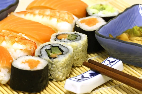 Sushi Meal Set, închide filmările de studio — Fotografie, imagine de stoc