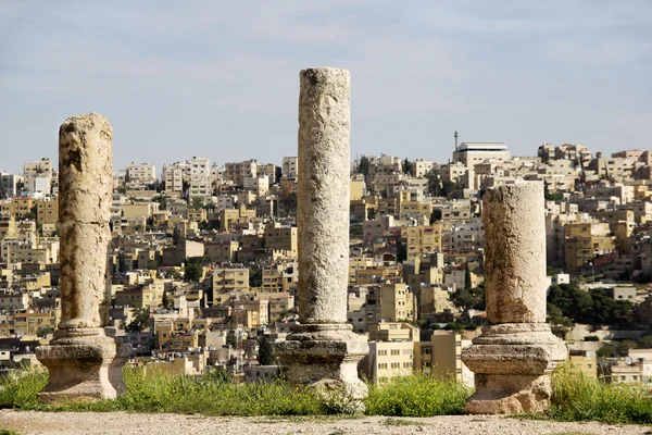 Roman pillar ruins on Citadel top, Amman, Jordan Stock Picture