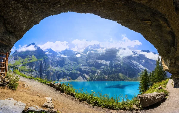 Beautiful Panorama View Curvy Rock Hiking Path Oeschinensee Lake Kandersteg — Fotografia de Stock