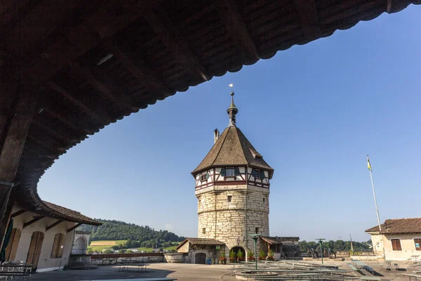 Munot 的屋顶和塔楼 瑞士沙夫豪森的中世纪堡垒和地标 — 图库照片