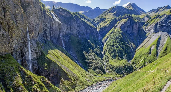 Panorama Vista Cachoeira Areana Weisstannental Nos Alpes Suíços Batoeni Perto — Fotografia de Stock