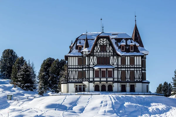Centrum Przyrody Pro Dla Wielkiego Lodowca Aletsch Villa Cassel Zimą — Zdjęcie stockowe