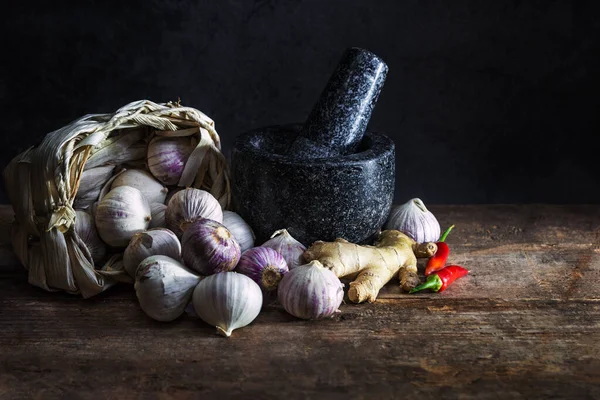 Fresh Single Clove Garlics Pearl Garlic Solo Garlic Variety Allium — Stock Photo, Image