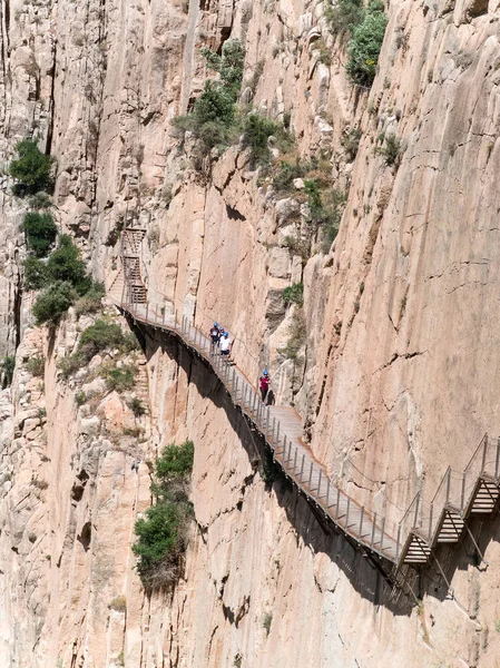 Chorro España Mayo 2022 Excursionistas Saliendo Garganta Los Gaitanes Tras — Foto de Stock