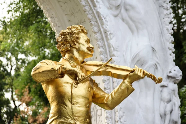 Golden Statue Great Musician Johann Strauss City Park Vienna Austria — Stock Photo, Image