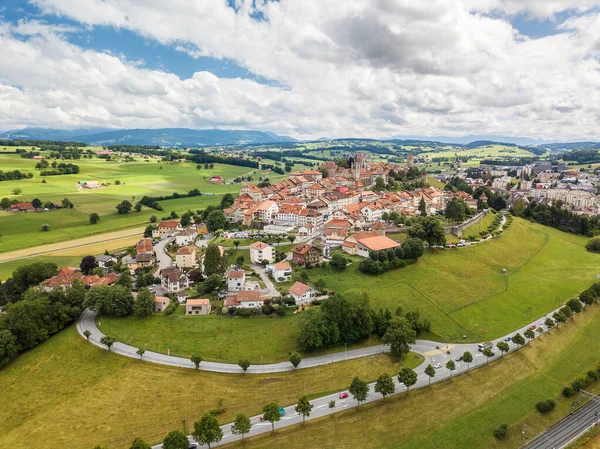 Flygbild Gamla Schweiziska Staden Romont Byggd Klippa Framträdande Canton Freibourg — Stockfoto