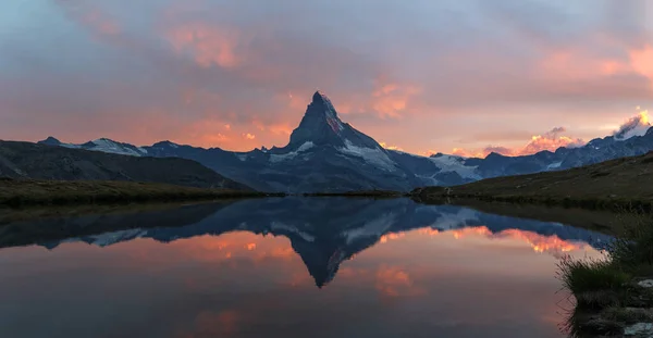 Panorama Sunset Dramatic Alpenglow High Mountain Lake Stelisee Famous Alps —  Fotos de Stock