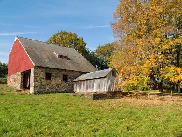 Old Autumn Barn — Stock Photo, Image