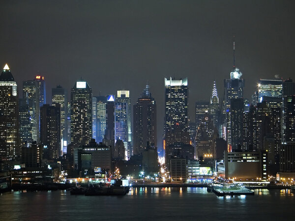 A view of the New York City Skyline from across the Hudson River in New Jersey.