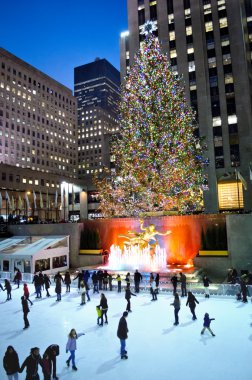 Rockefeller center 2012 pateni gece