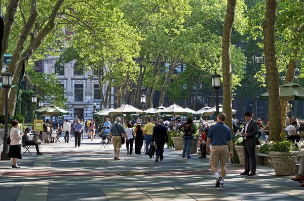 Bryant park middag — Stockfoto