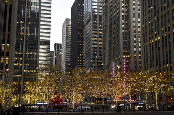 Weihnachtsbeleuchtung in Manhattan — Stockfoto