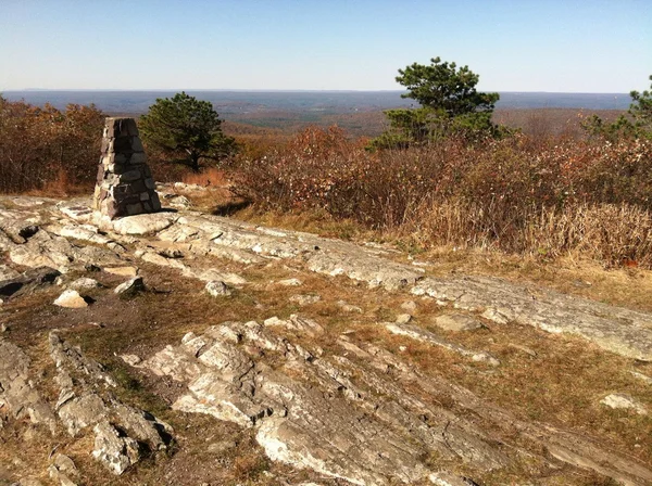 Een uitzicht vanaf de top van zonsopgang berg in sussex county, nj. — Stockfoto