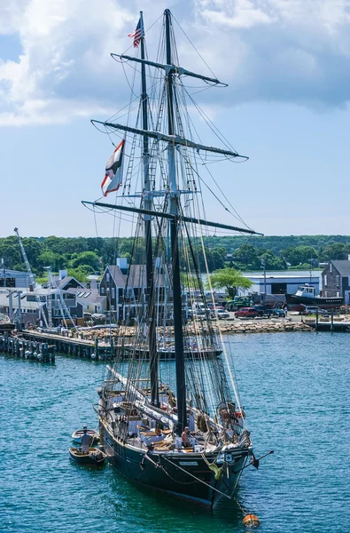 Tall Ship Martha 's Vineyard — стоковое фото