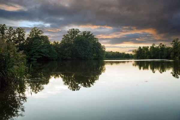 Puesta Sol Sobre Millhurst Pond Thompson Park Condado Monmouth Nueva —  Fotos de Stock