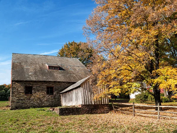 Een Oude Stenen Schuur Tijdens Herfst Bucks County Pennsyivania — Stockfoto