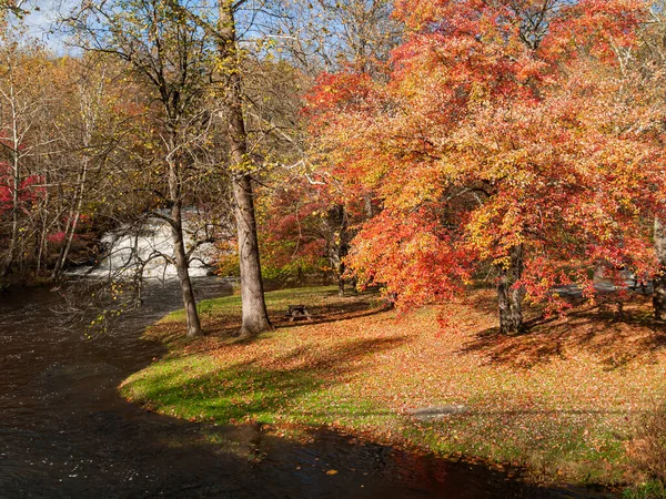 Brillante Lámina Otoño Largo Del Río Shawnee Las Montañas Pocono —  Fotos de Stock