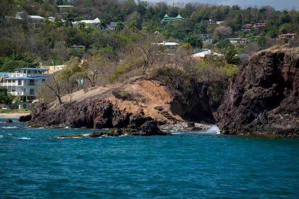 Trappen Leiden Naar Een Klein Rotsachtig Strand Het Caribische Eiland — Stockfoto