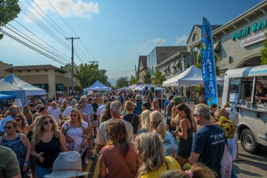 Nokta Lütfen. yeni JERSEY-EPTEMBER 17 - 44. Deniz Festivali için büyük bir kalabalık 17 Eylül 2022 Point Pleasant New Jersey 'de.