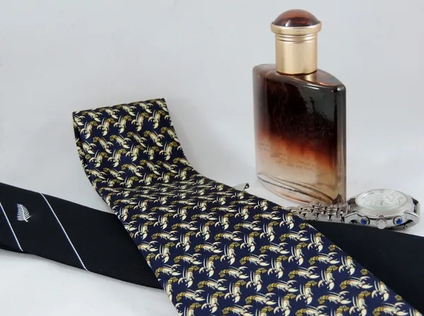 Profumo, orologi, cravatte — Foto Stock