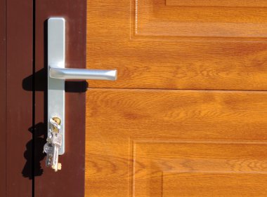 kapı kilidi tuşları ile