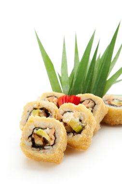 Somon ve yılan balığı rulo