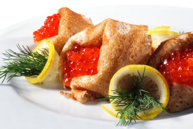 Kırmızı havyarlı gözleme.