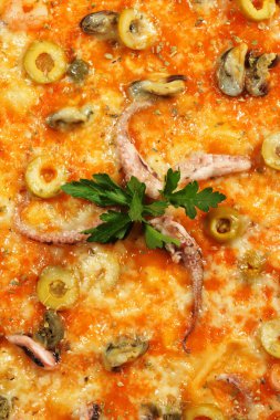 Deniz ürünleri pizza