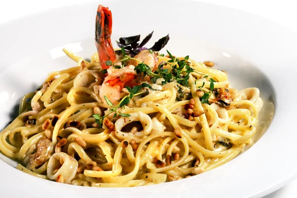Špagety s mořskými plody — Stock fotografie