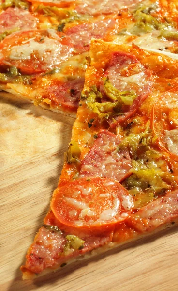 Pedaço de pizza de carne — Fotografia de Stock