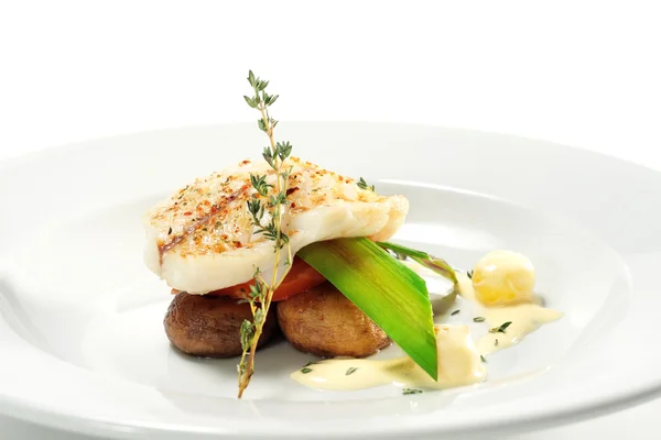 Halibut on Vegetable — Stock Photo, Image