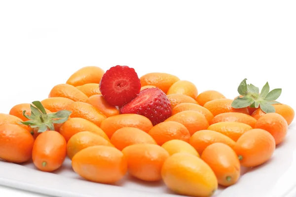 Fresa y kumquats — Foto de Stock