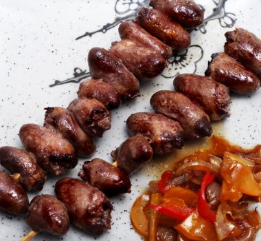 bir tabakta sıcak Japonya gıda