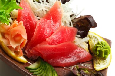 ton balıklı sashimi