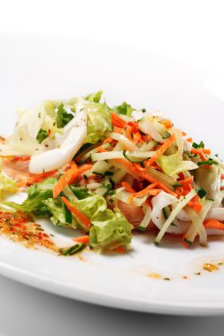 Deniz ürünleri salatası