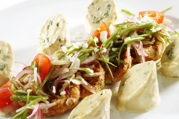 Chicken Roll with Vegetable Marrow Galette and Vegetables — Stock Photo, Image